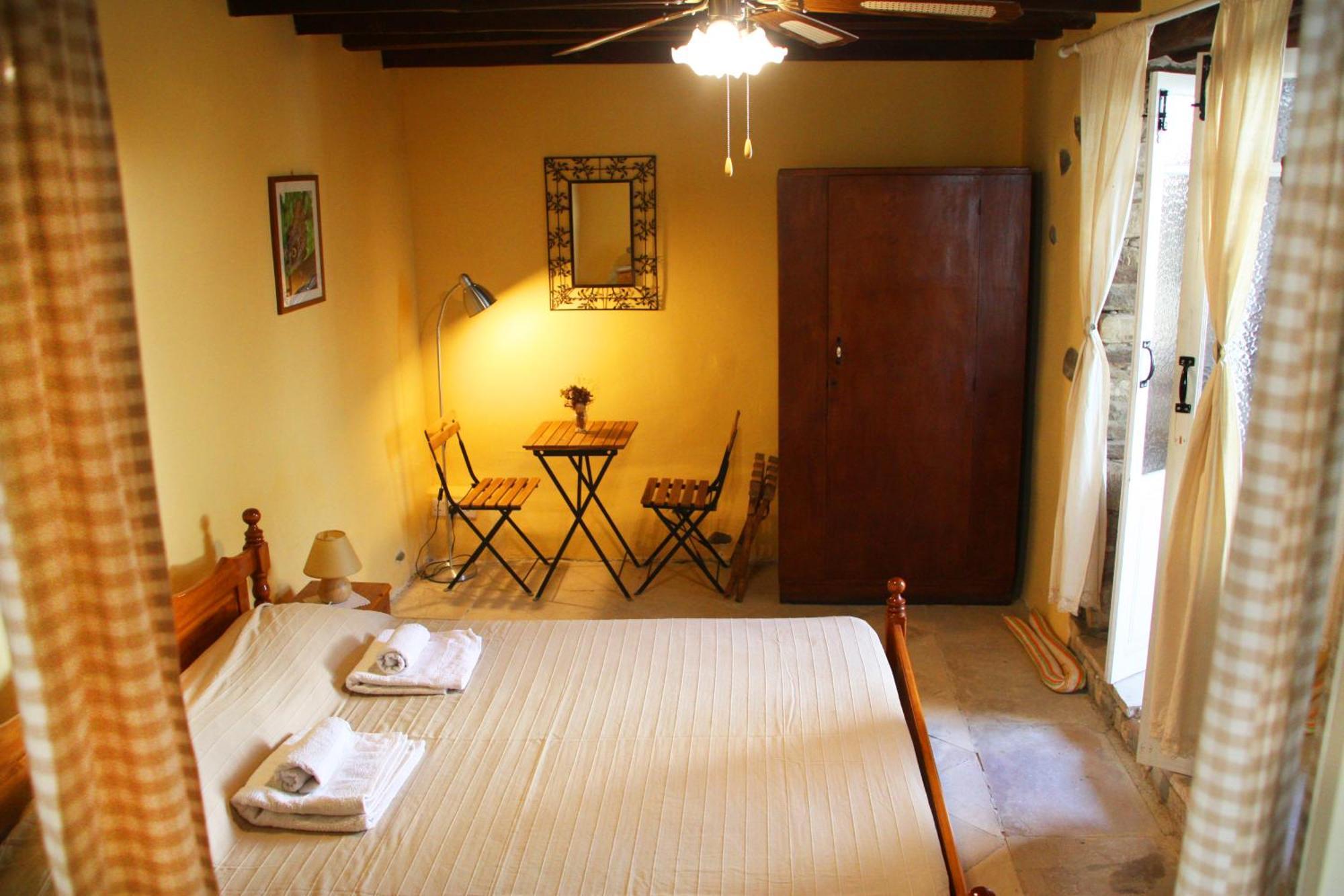 Aperanti Agrotourism Bed & Breakfast Pera Orinis Cameră foto
