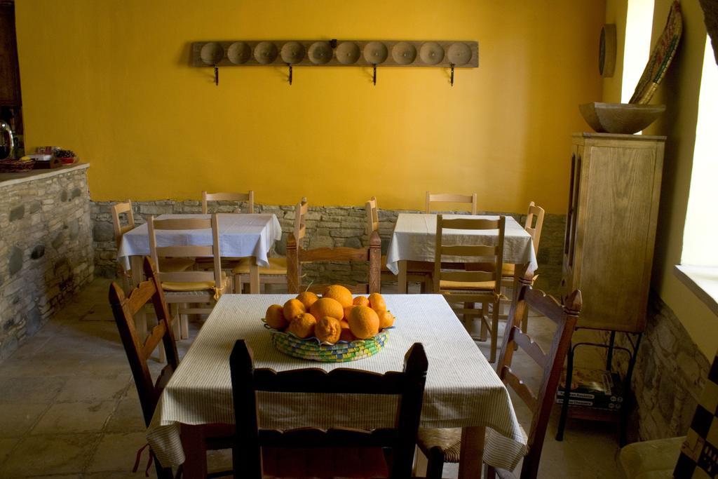 Aperanti Agrotourism Bed & Breakfast Pera Orinis Exterior foto